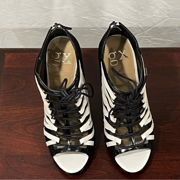 Gwen Stephani Shoes GX by Gwen Stephani Boot.  Black & White Size 8 - Picture 5 of 8